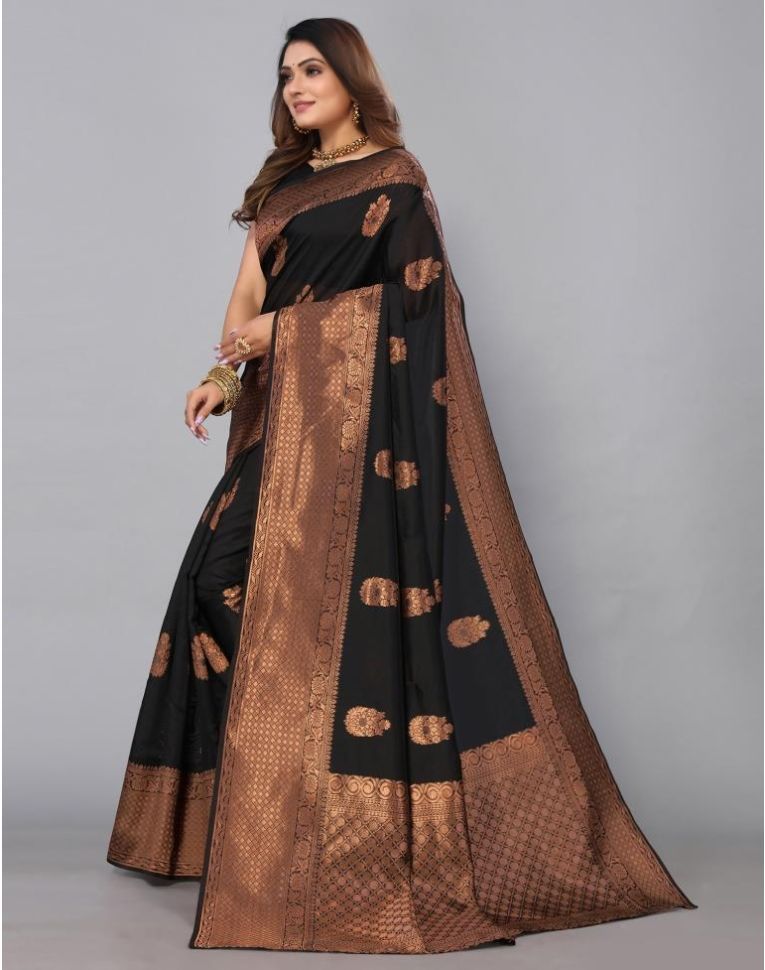 Having Jacquard Silk Fabric With Unstitched Blouse Piece