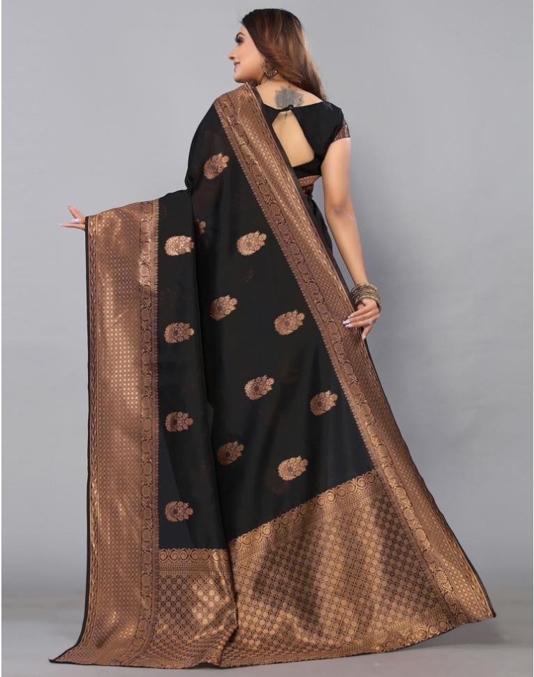 Having Jacquard Silk Fabric With Unstitched Blouse Piece