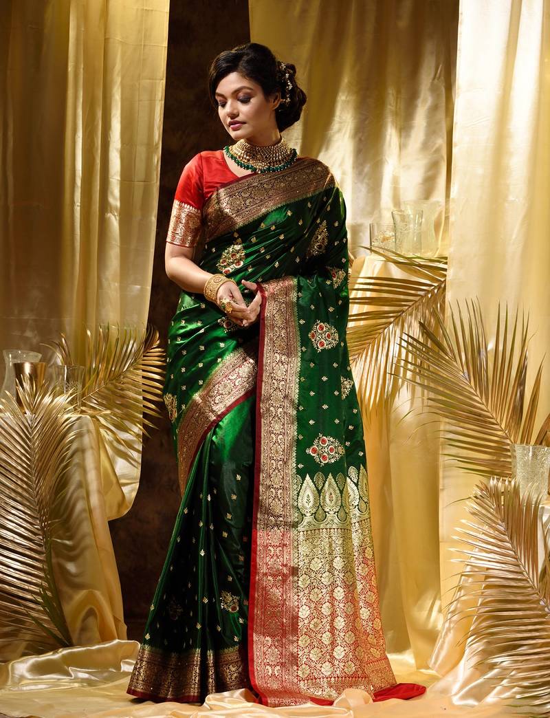 Kanjeevaram Saree with Contast Border
