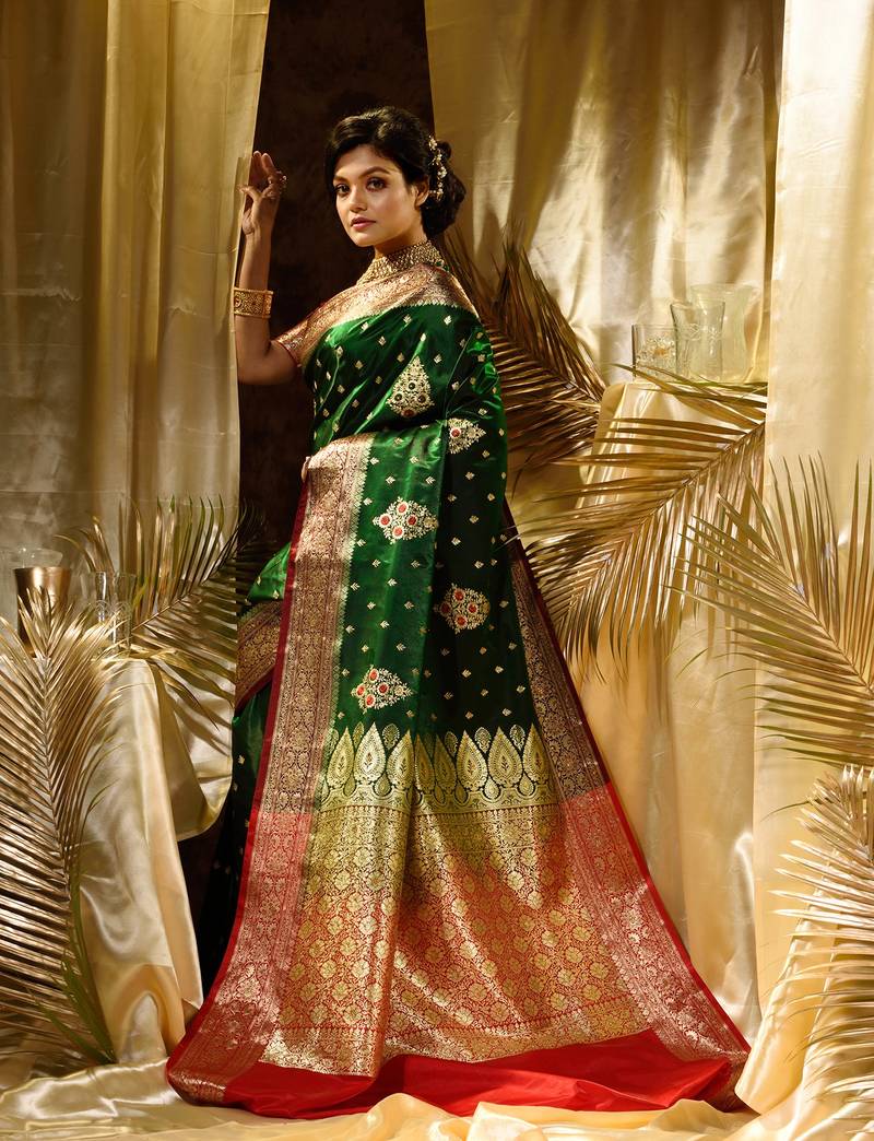 Kanjeevaram Saree with Contast Border