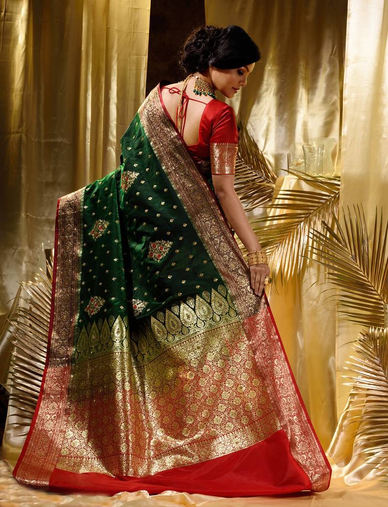 Kanjeevaram Saree with Contast Border