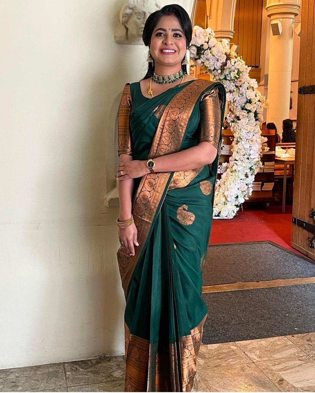 Woven Kanjivaram Pure Silk, Art Silk Saree  (Green)