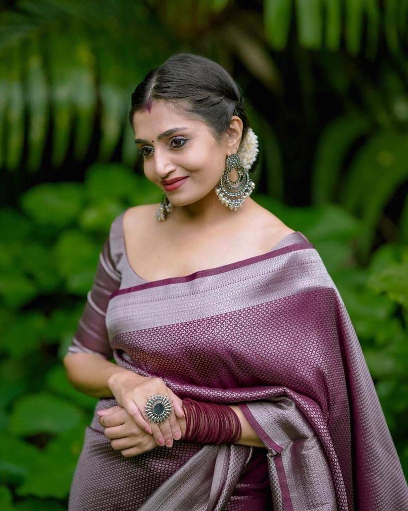 Woven Kanjivaram Pure Silk Saree  (Brown)