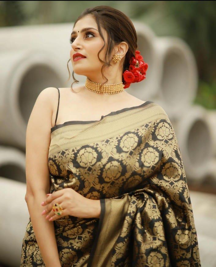 Banarasi Silk Saree with Intricate Zari Work, Unstitched Blouse Piece, Festive & Wedding Wear (Black)