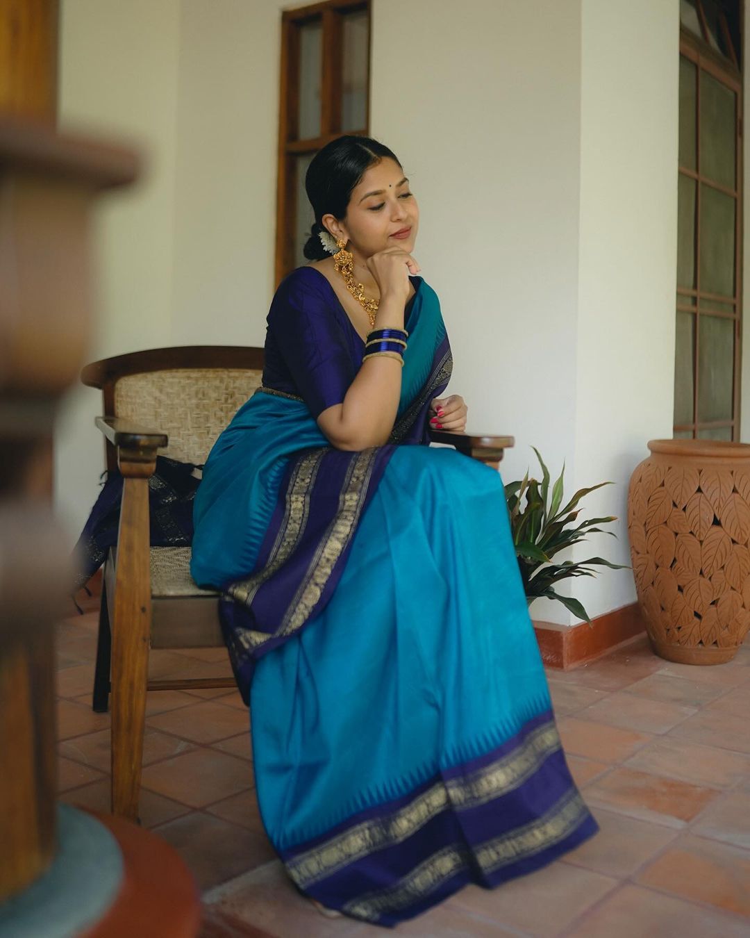 Embroidered Banarasi Art Silk Saree  (Blue)