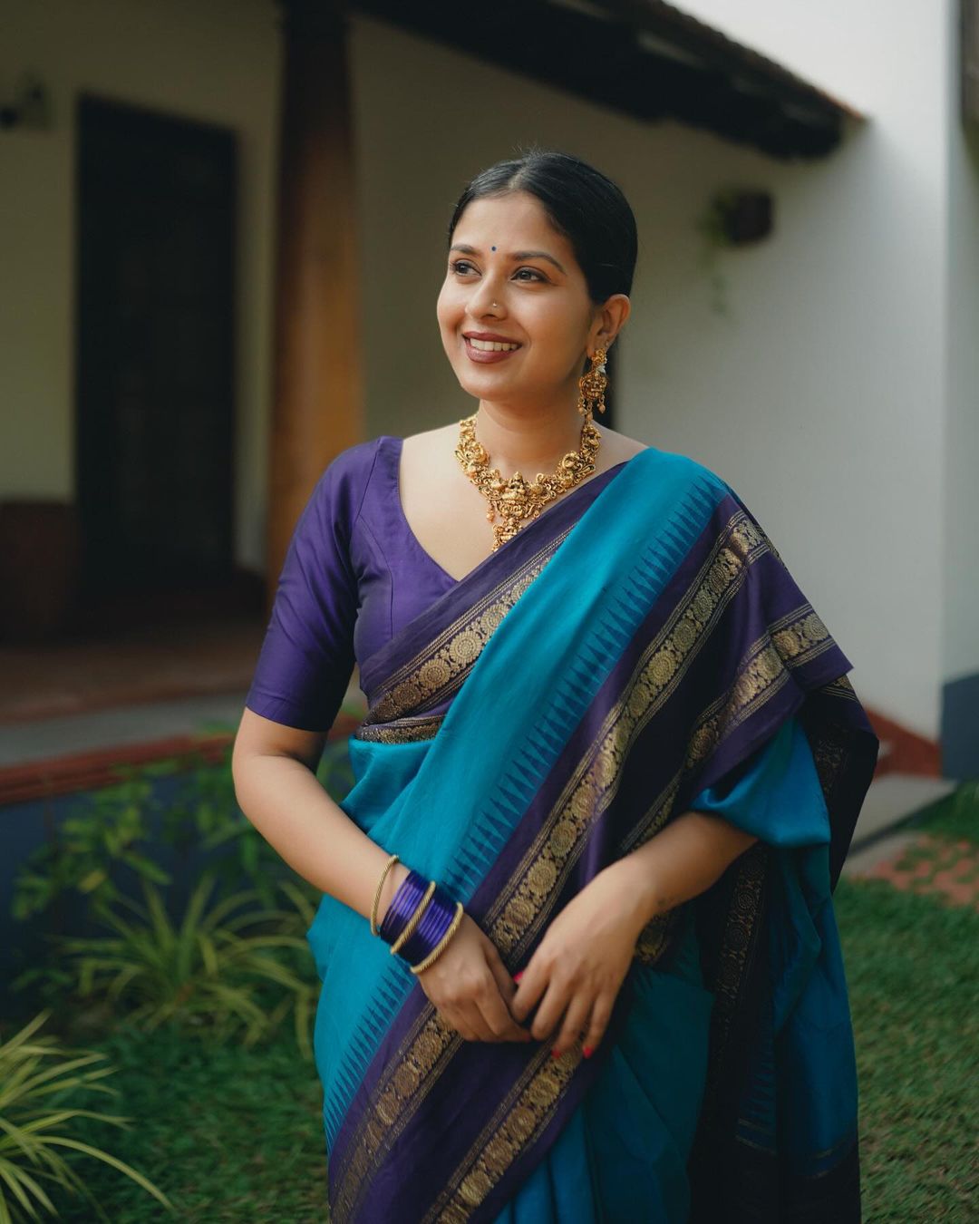Embroidered Banarasi Art Silk Saree  (Blue)