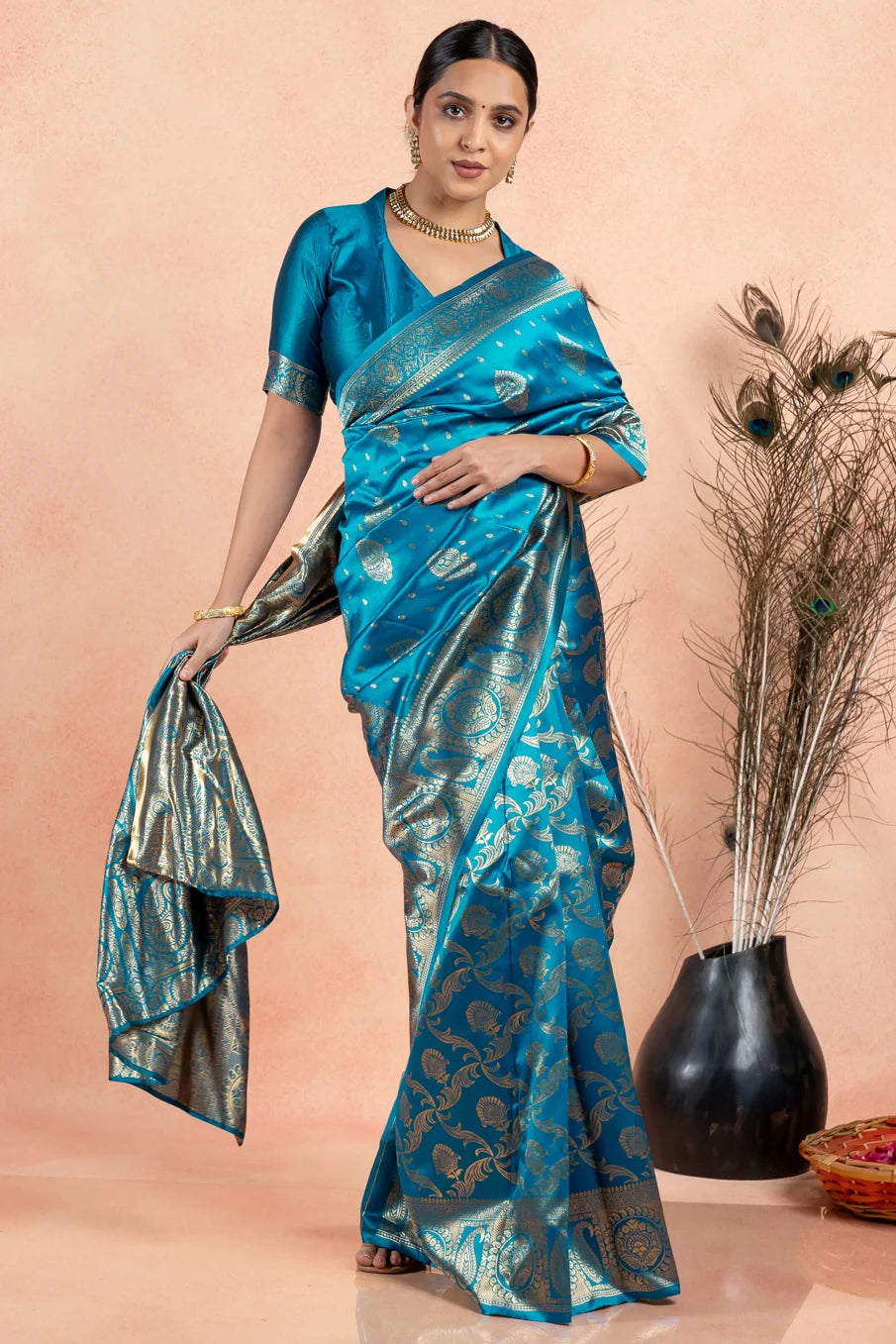 Ethnic Motif Zari Woven Saree with Blouse