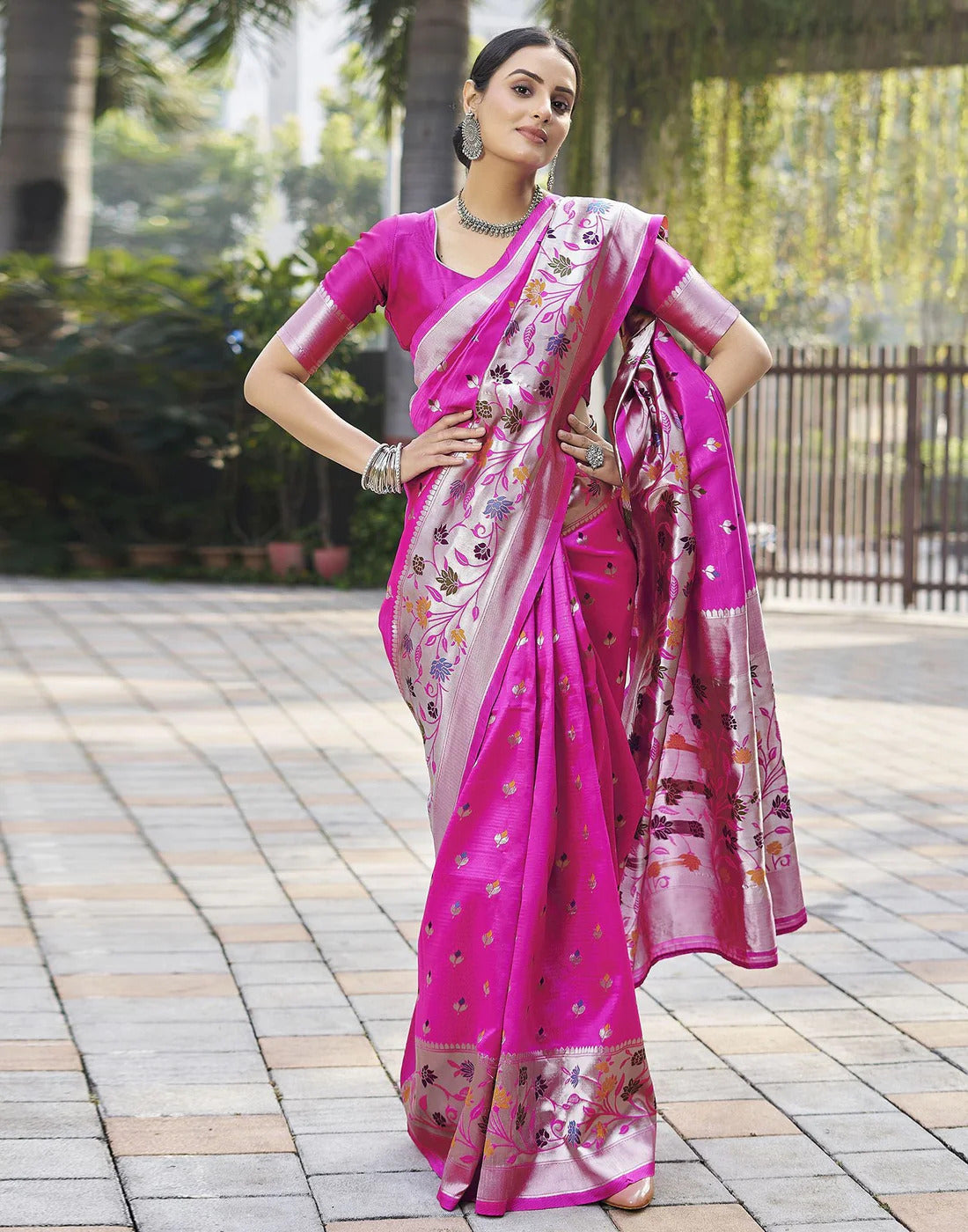 Ethnic Motifs Woven Design Zari Paithani Saree