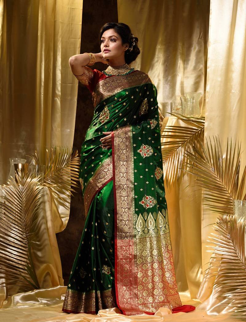 Kanjeevaram Saree with Contast Border