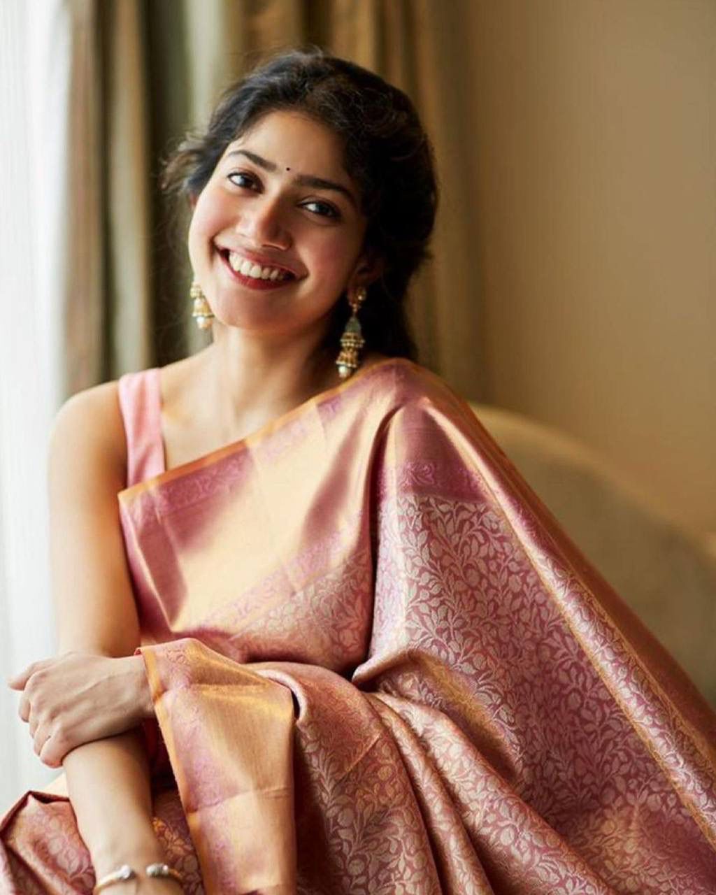 Lichi Silk Beautiful Rich Pallu With Jacquard Work Saree