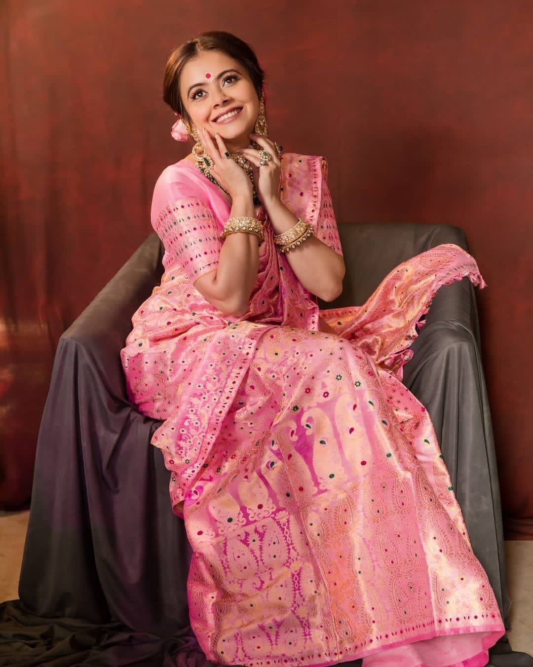 NEW PINK SAREE FOR WOMAN