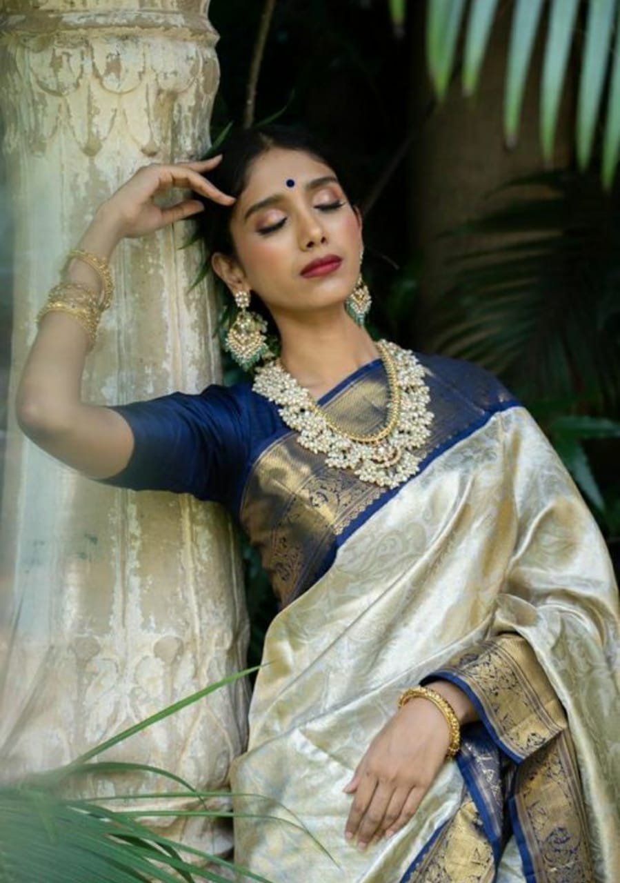 Paisley Banarasi Jacquard Saree  (Cream)