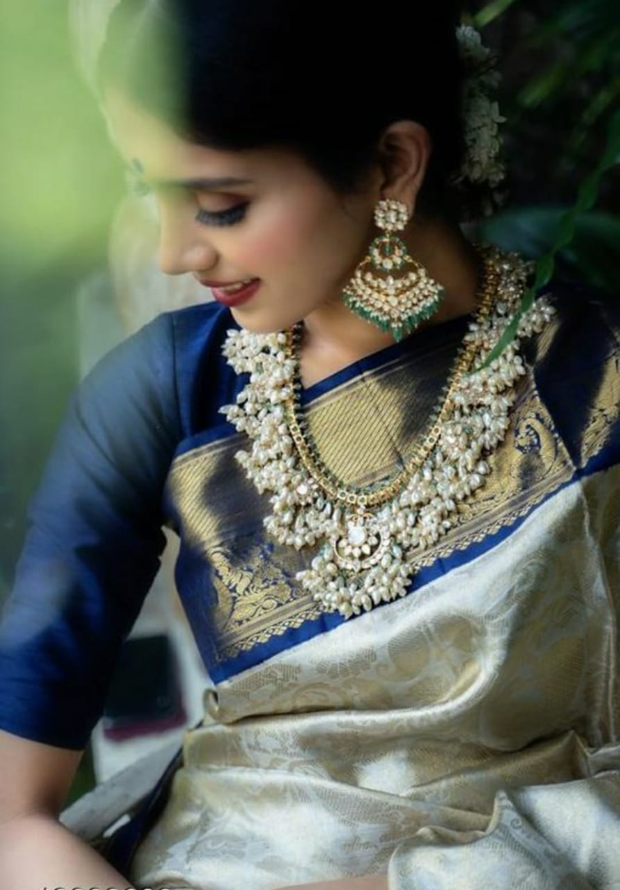 Paisley Banarasi Jacquard Saree  (Cream)