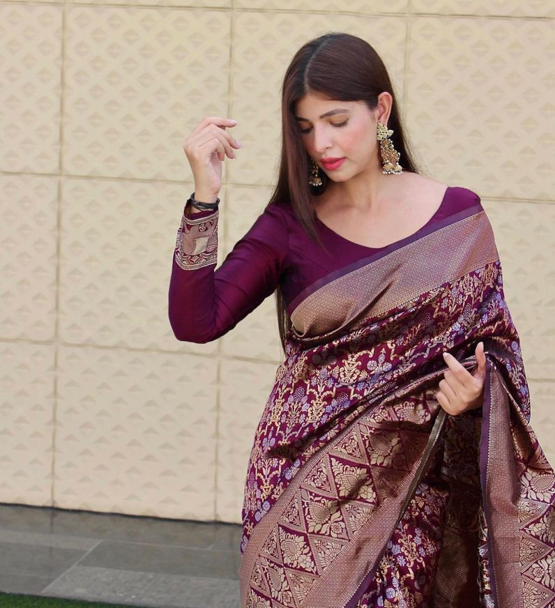 Printed Bollywood Georgette Saree  (Purple)