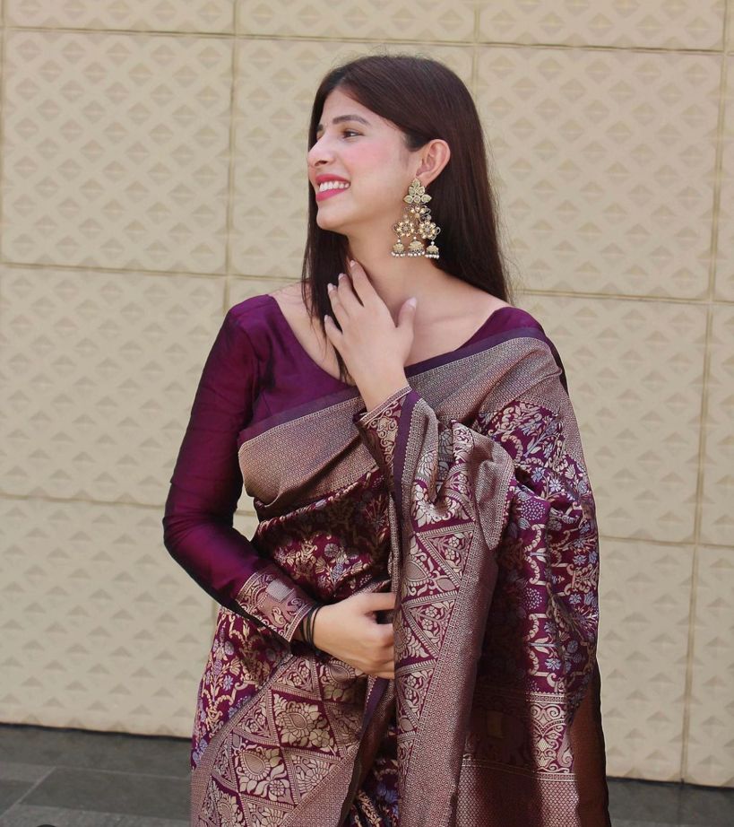 Printed Bollywood Georgette Saree  (Purple)