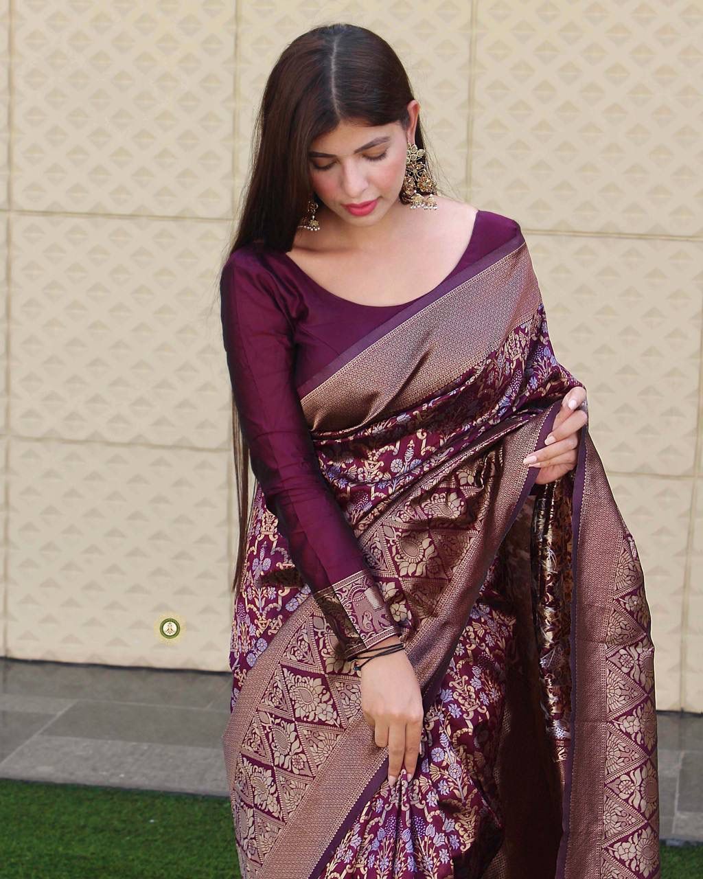 Printed Bollywood Georgette Saree  (Purple)