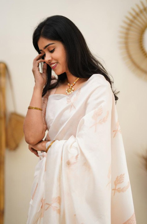 Self Design Banarasi Pure Silk Saree (White)