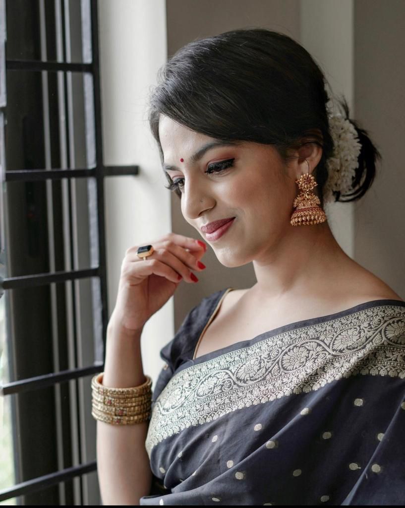 Wedding Wear Banarasi Silk Sarees (Black)