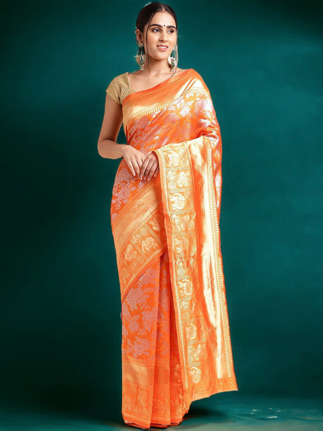 Women Floral Woven Kanjeevaram Silk Saree