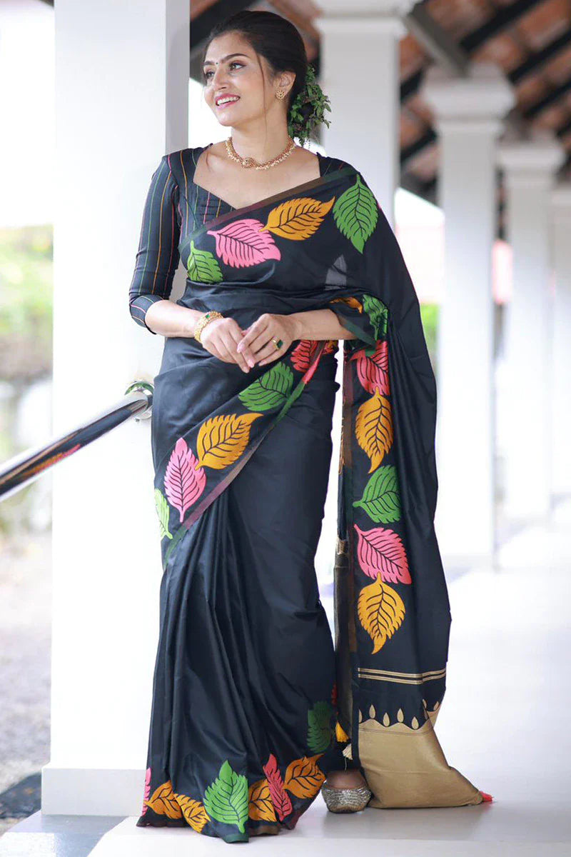 Women's Soft Silk Saree With Unstitched Blouse Piece