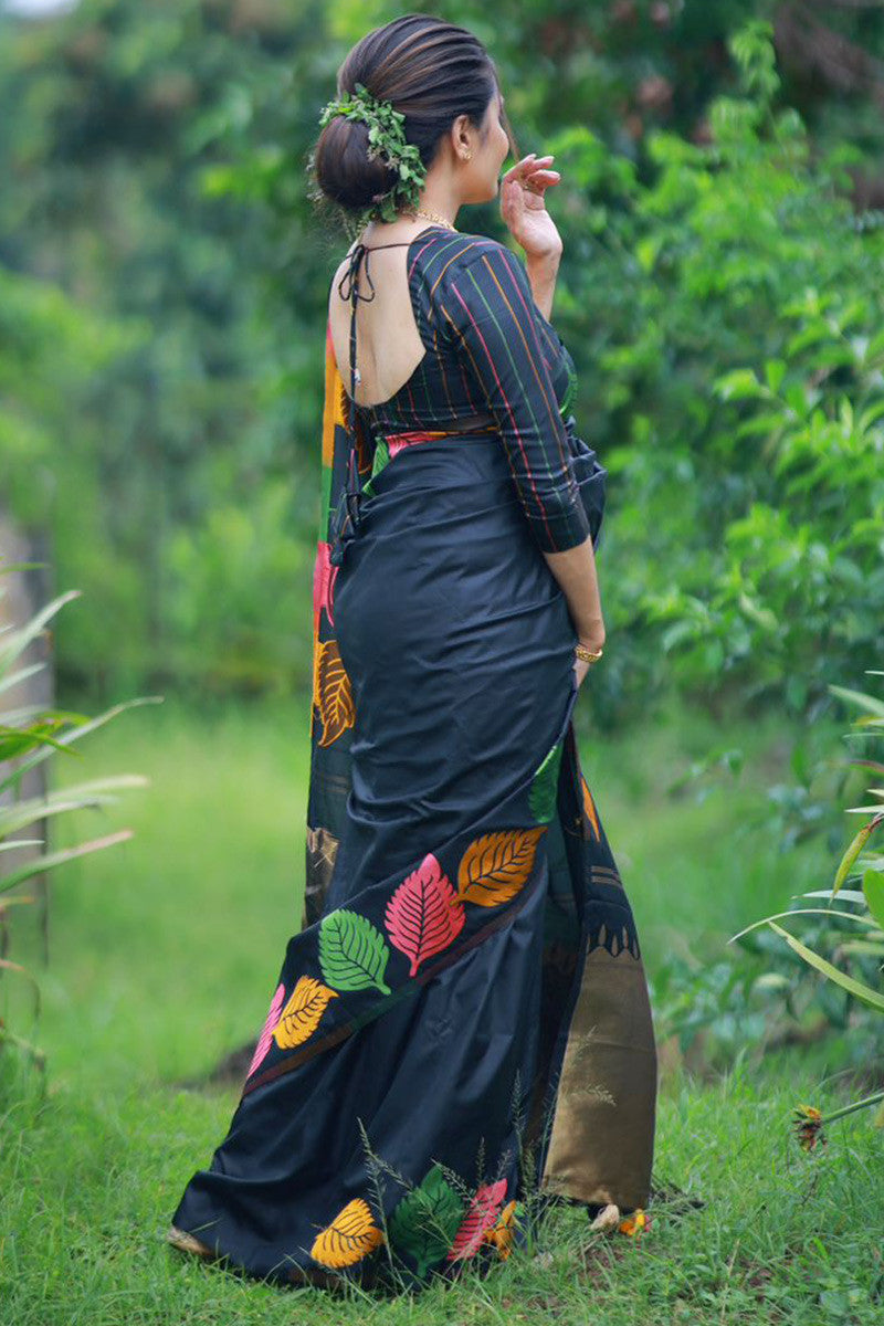 Women's Soft Silk Saree With Unstitched Blouse Piece