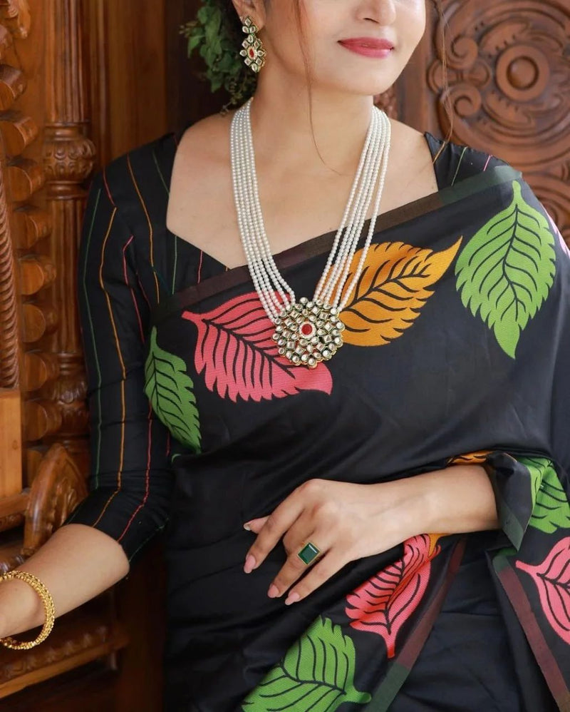 Women's Soft Silk Saree With Unstitched Blouse Piece