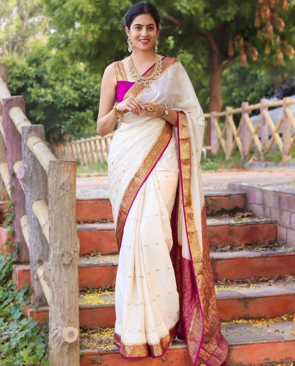 Woven Banarasi Art Silk Saree