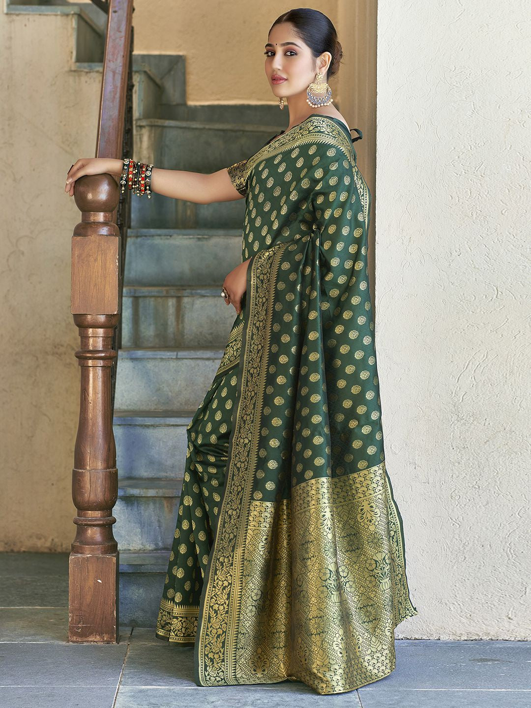 Woven Design Zari Pure Silk Banarasi Saree