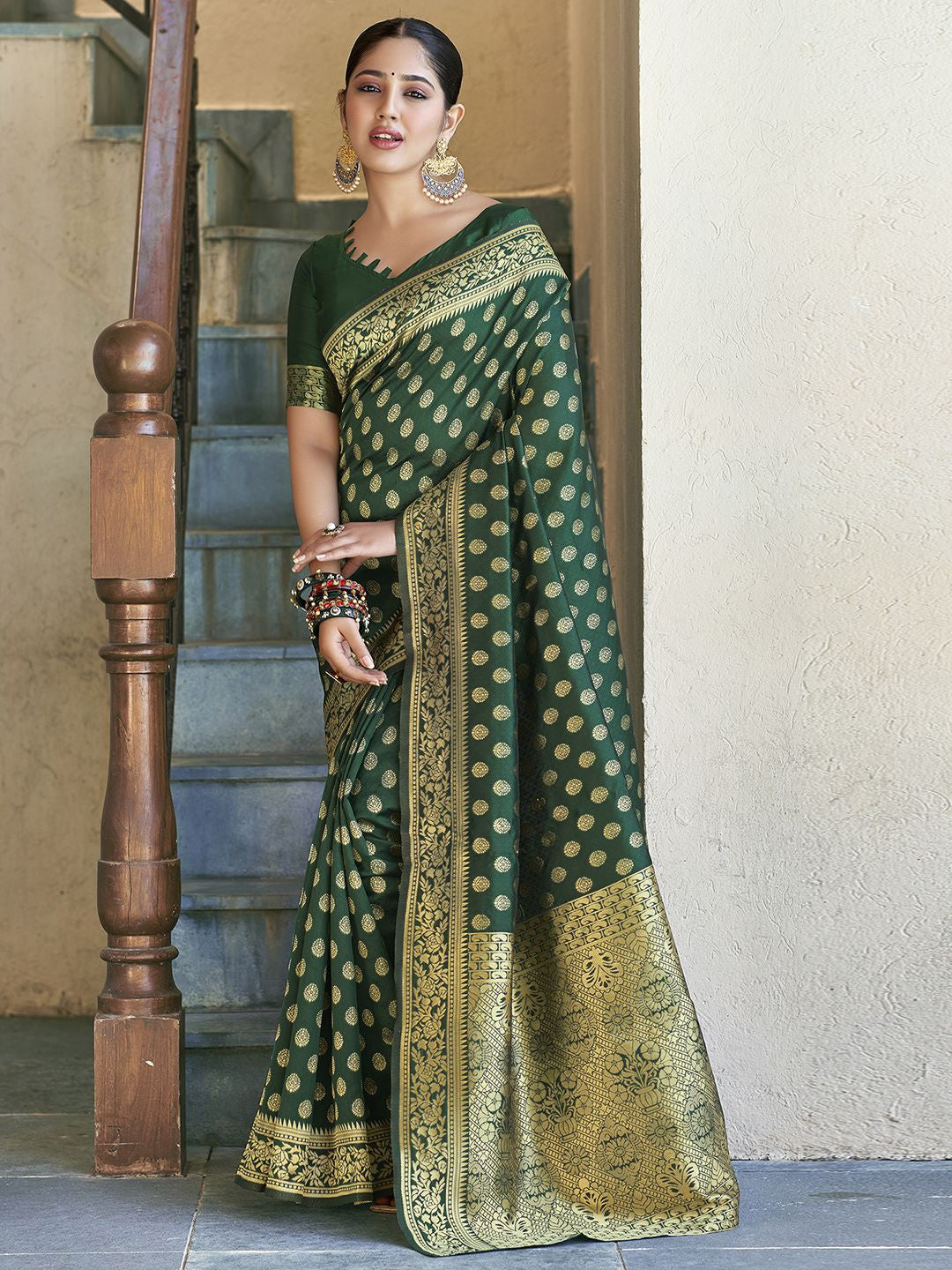 Woven Design Zari Pure Silk Banarasi Saree