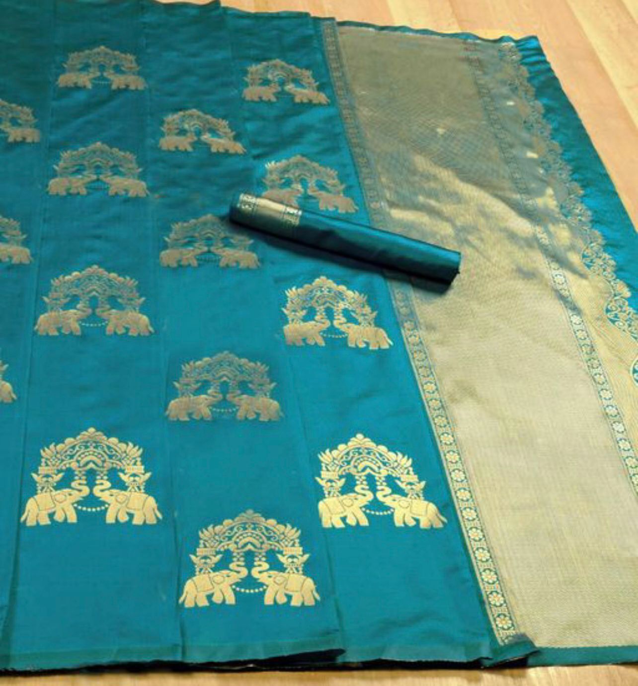 Woven Banarasi Pure Silk Saree (Green)