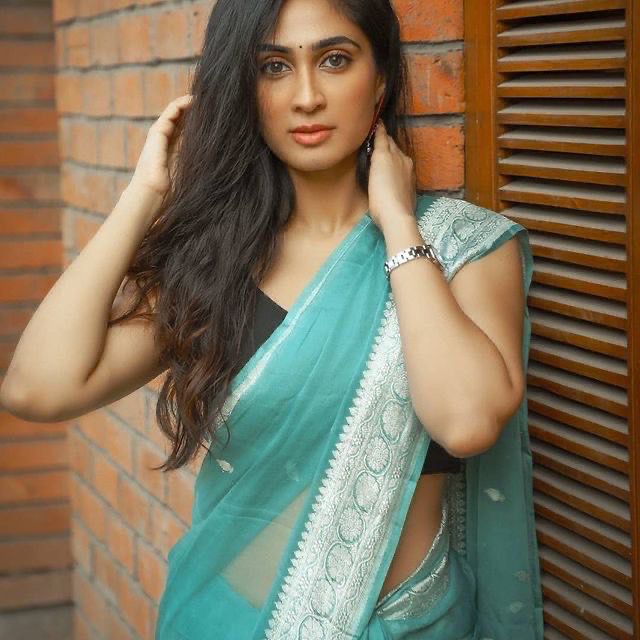 Woven Kanjivaram Art Silk Saree