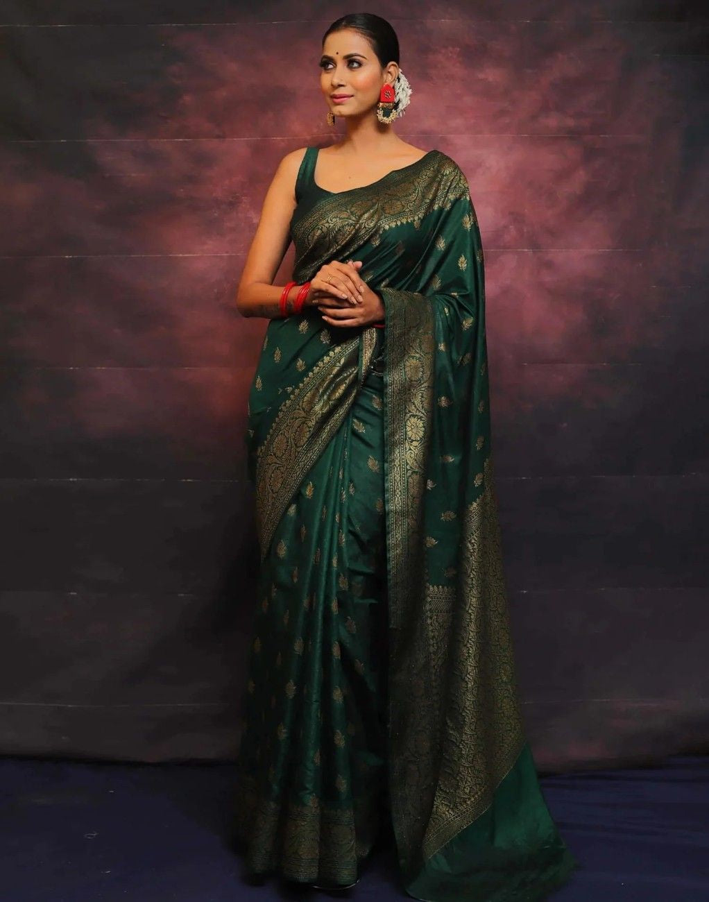 Woven Kanjivaram Silk Saree Art Silk Saree